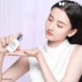 سرم روشن‌کننده ویتامین سی استی لادر مدل Perfectionist Pro
